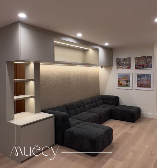 MUËCY Custom Bespoke Furniture - Luxury Dining Room Set with Premium Wood Finish